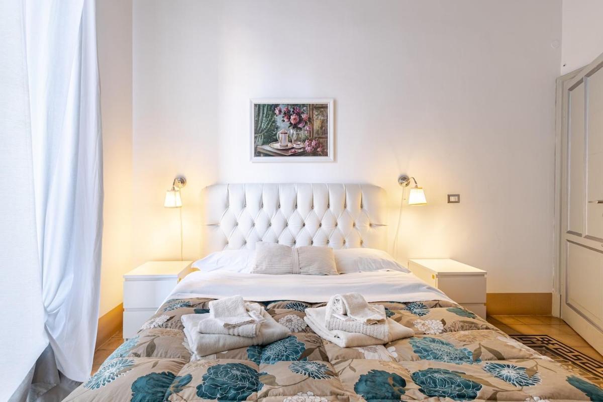 Elephant'S Smile B&B Катания Екстериор снимка